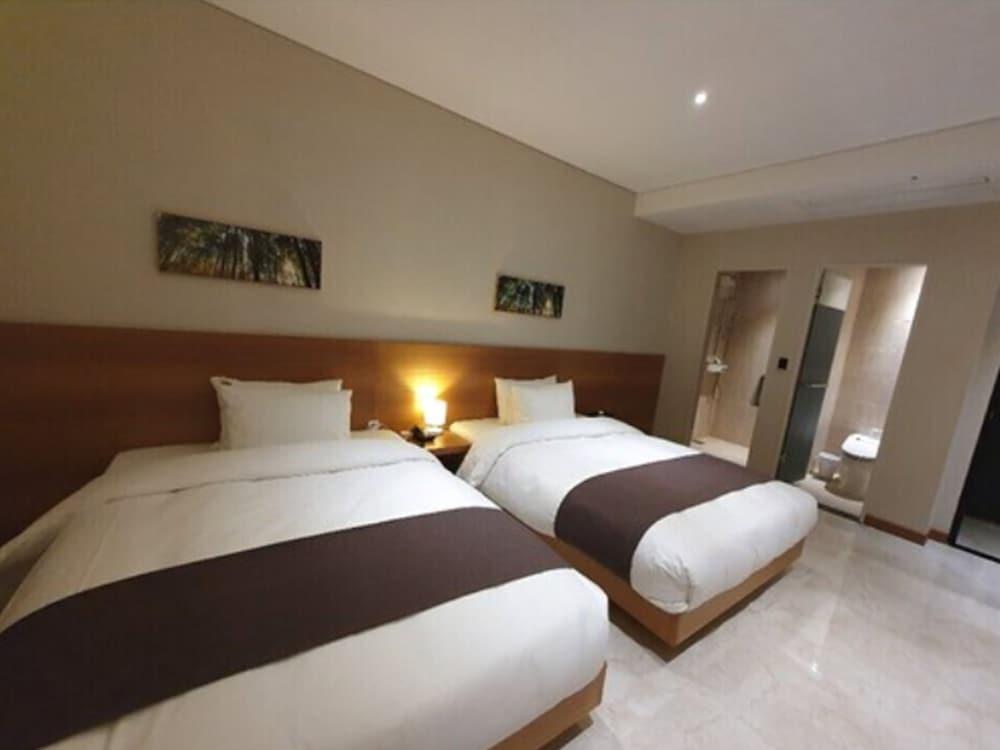 Benikea Hotel Yangsan Ngoại thất bức ảnh