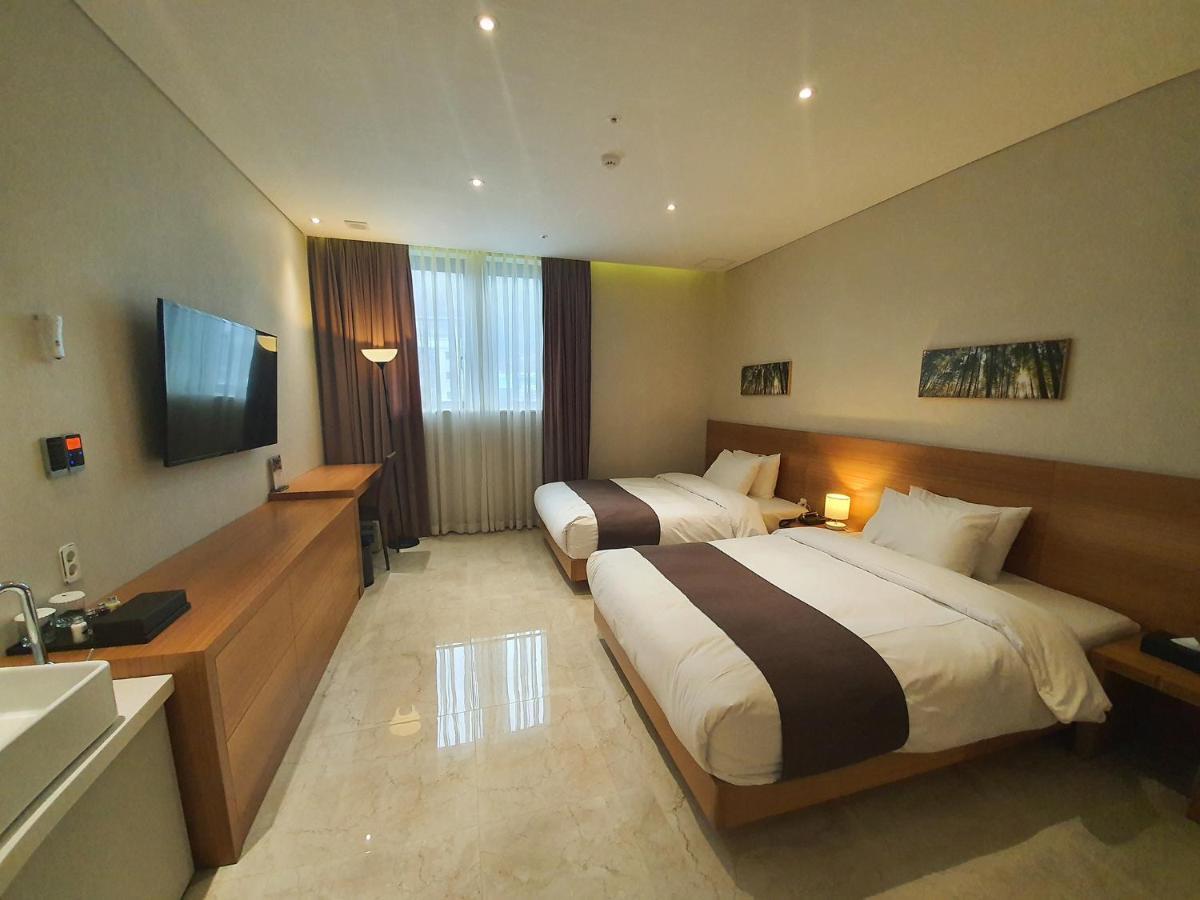 Benikea Hotel Yangsan Ngoại thất bức ảnh